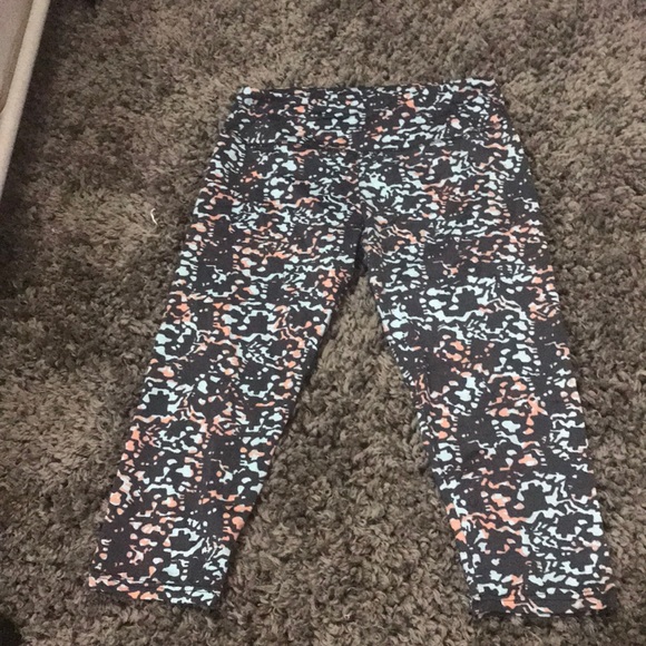 ALEX Athletic Capri workout pants - Picture 2 of 3